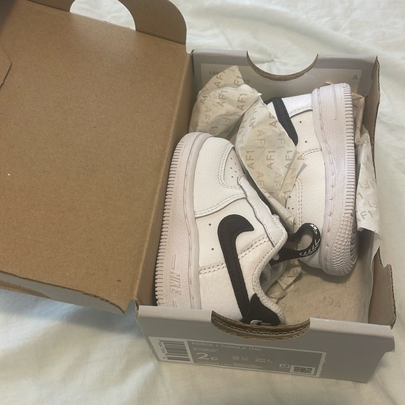 Nike Forces 1 Toggle size 2c - Picture 1 of 4